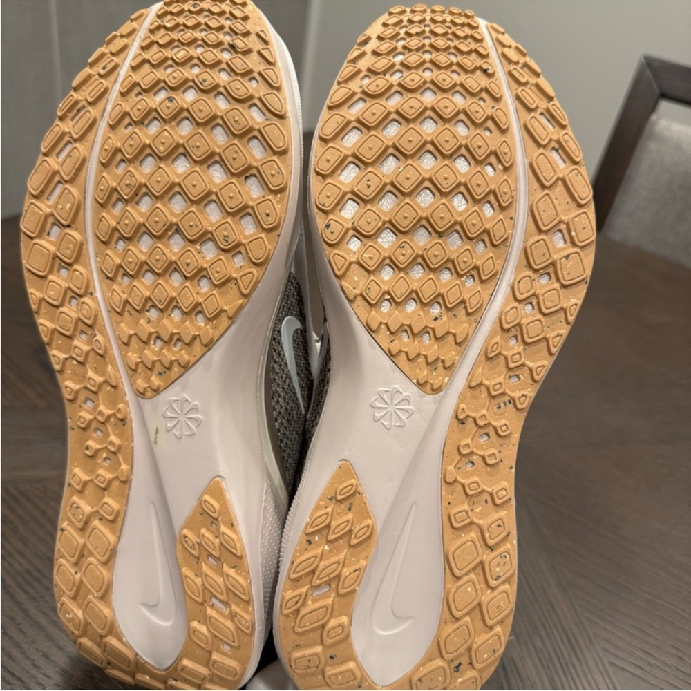 Nike Women's Pegasus 41 - Picture 3 of 4